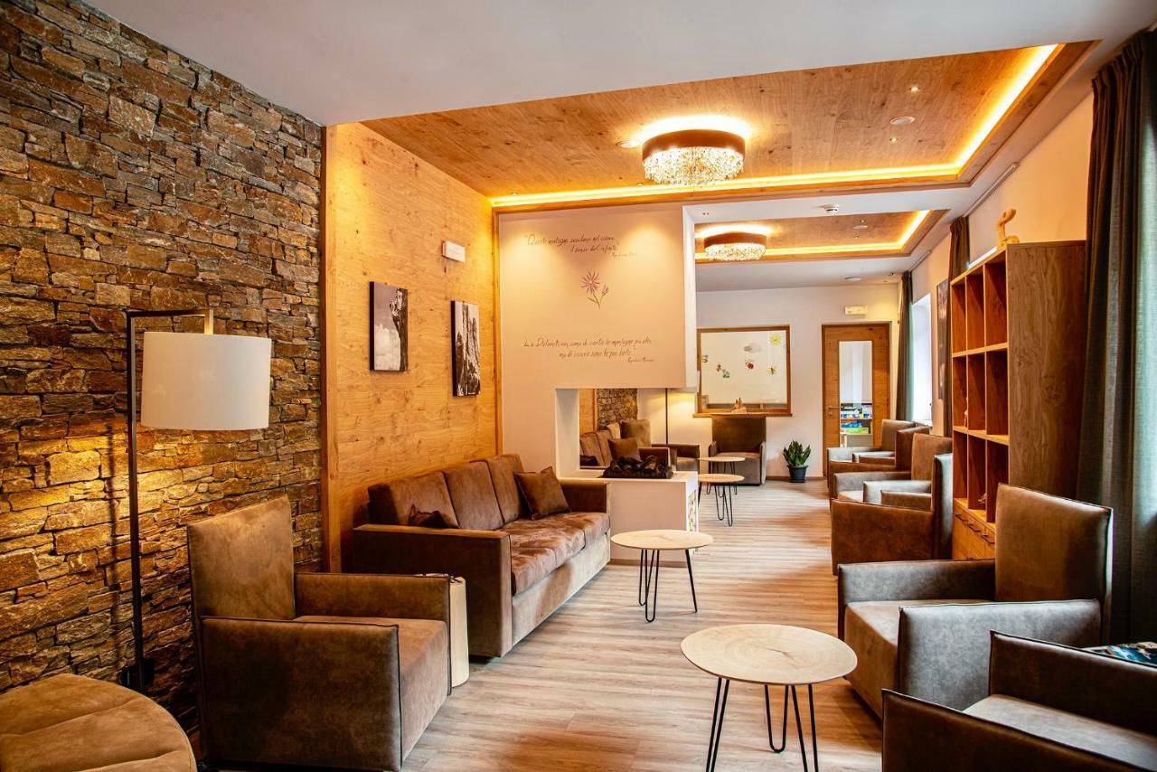 Chalet Aster Moena Exterior foto